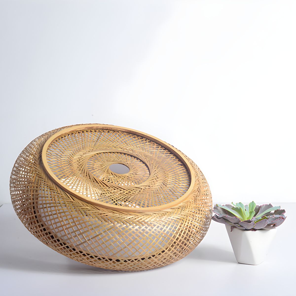 Deckenlampe aus Rattan – Handgeflochtene Boho Naturleuchte | RattanHaus™