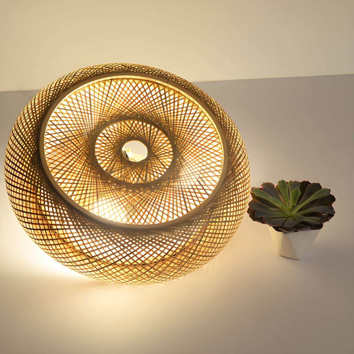 Deckenlampe aus Rattan – Handgeflochtene Boho Naturleuchte | RattanHaus™