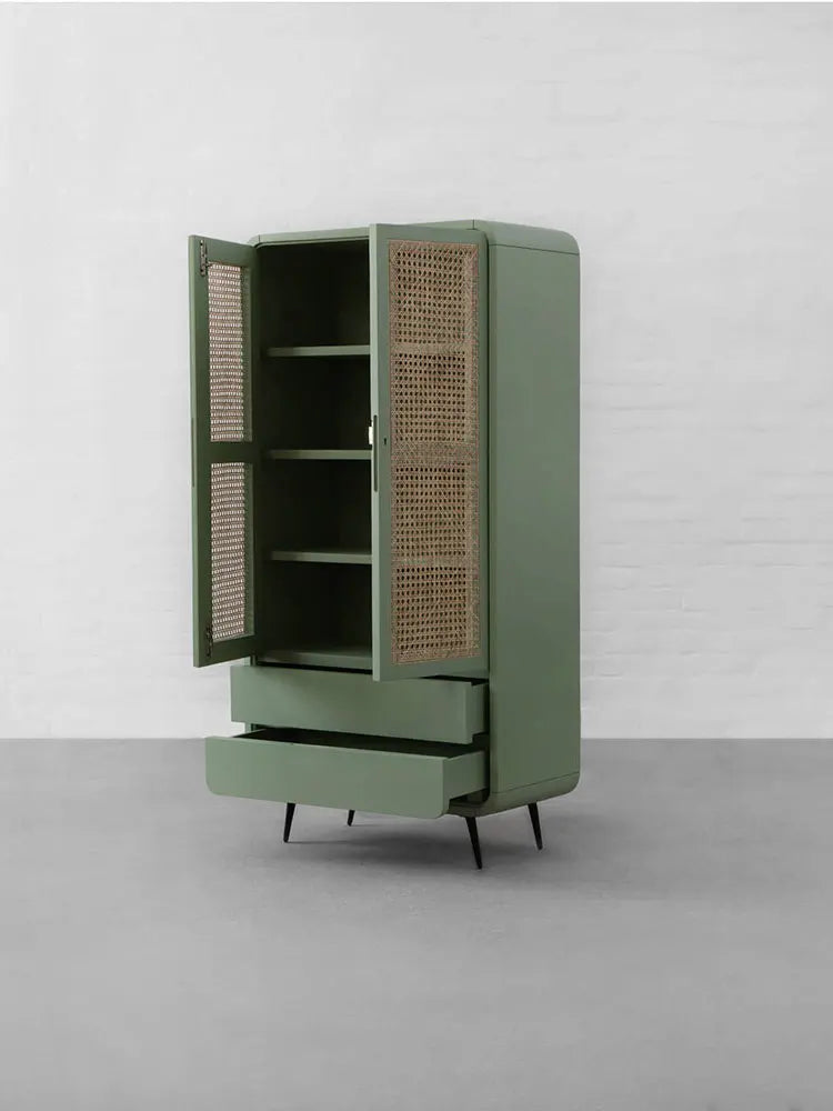 Rattan Kleiderschrank Grün – Retro Massivholz-Schrank mit Geflecht | RattanHaus™